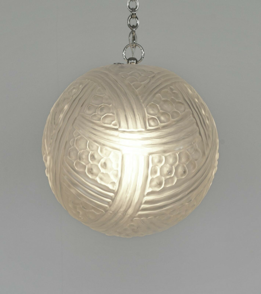 HETTIER & VINCENT : a pair of French 1930 ART DECO PENDANT S . chandelier HANOTS