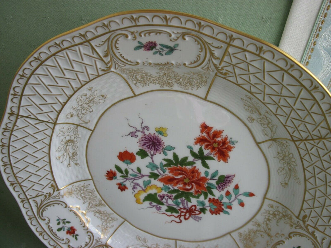 Schöner großer Meissen Wand-Teller mit vielen Indischen Blumen und Gold