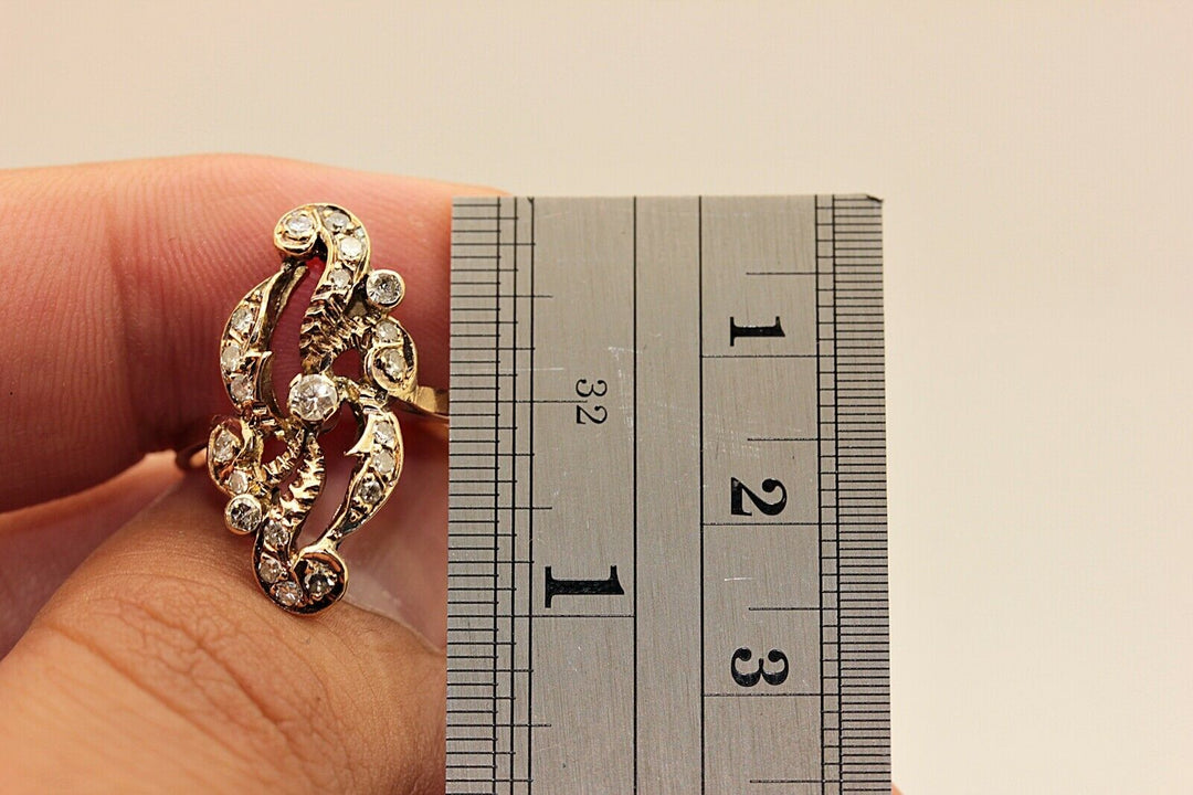 アンティーク オリジナル 10K ナチュラルダイヤモンドのフラワースタイルリング