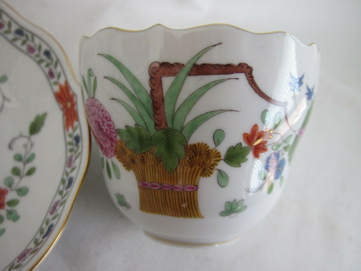 Schöne Meissen Moccatasse mit Indischen Blumen, Garbenmuster