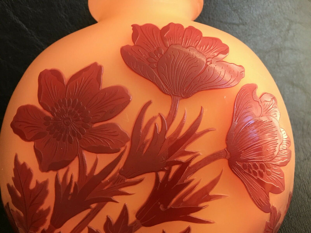エミールガレ　ハイビスカスの花が描かれた花瓶