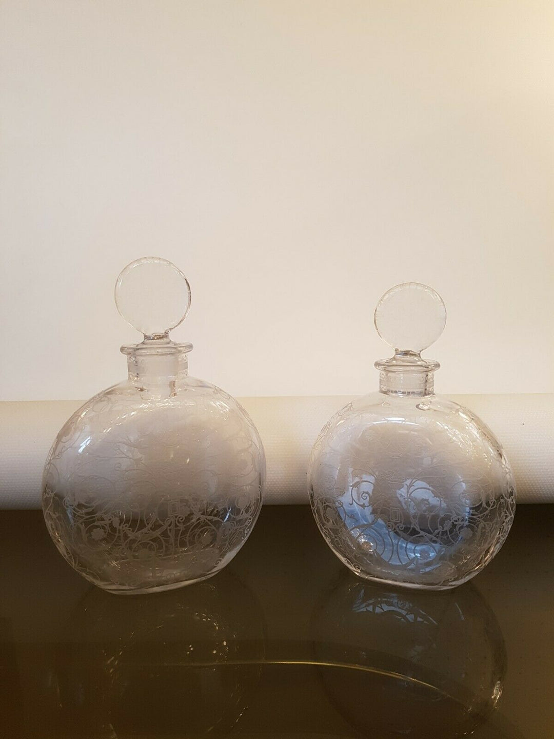 Paire De Flacons A Parfum En Cristal De Baccarat, Modèle MichelAngelo. Signés.