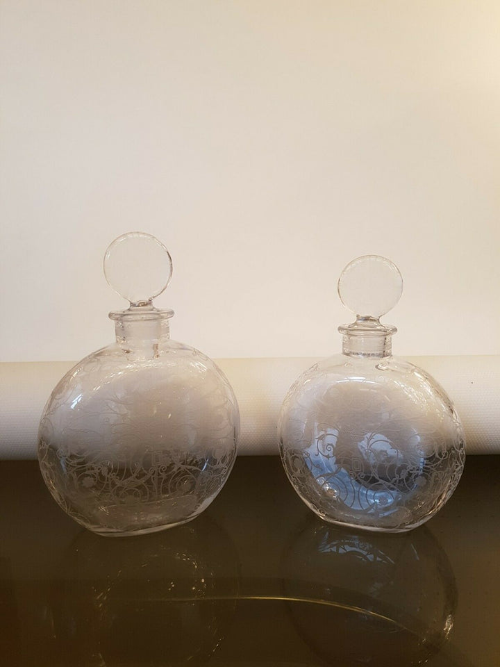 Paire De Flacons A Parfum En Cristal De Baccarat, Modèle MichelAngelo. Signés.