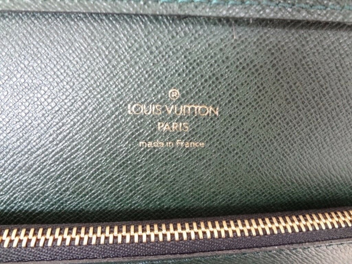 AUTH PRE-OWNED LOUIS VUITTON TAIGA PORTE-DOCUMENT