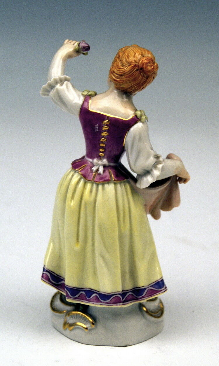 MEISSEN FIGUR GÄRTNERKIND MÄDCHEN ROSEN IN SCHÜRZE GARDENER CHILDREN NR: 60317