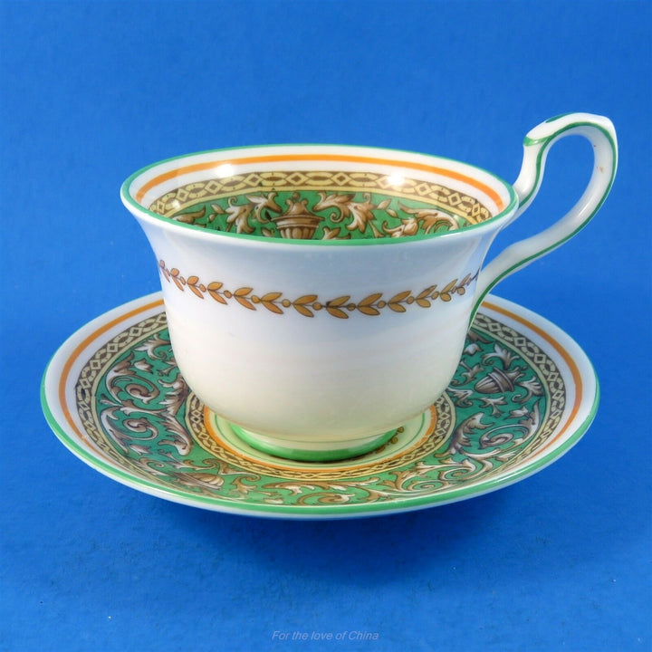 パラゴン　手描きのグリーン・コリンチアンのデミタスカップ&ソーサー