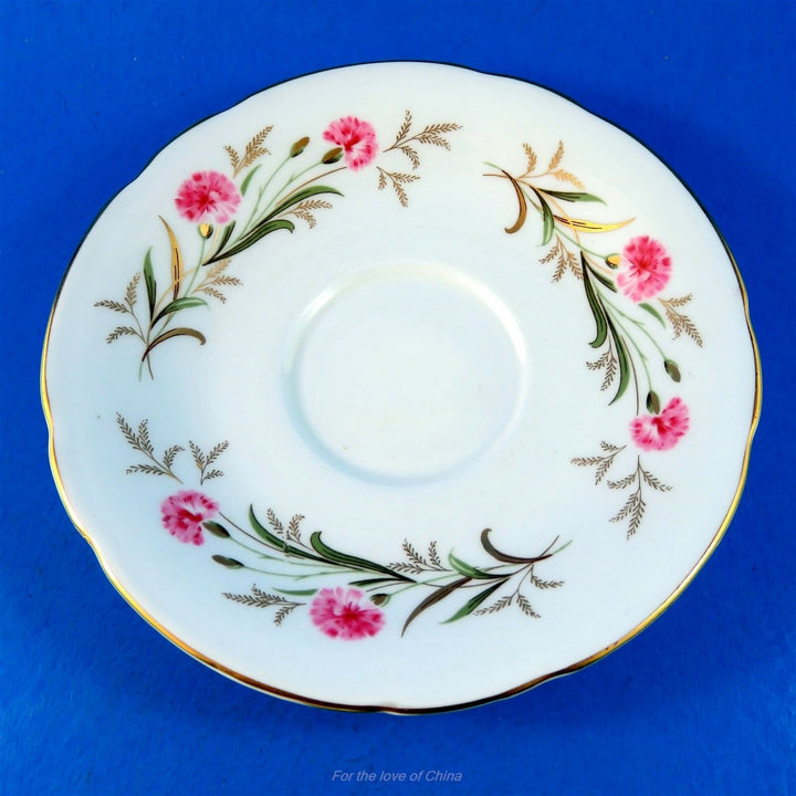 パラゴン　グレー地に可愛いピンクカーネーションのソーサー