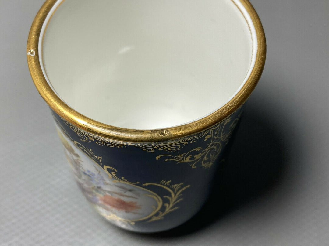 MEISSEN GEDECK BECHER UT KOBALTBLAU WATTEAUMALEREI BLUMEN GOLD 1.WAHL BESTOSSEN