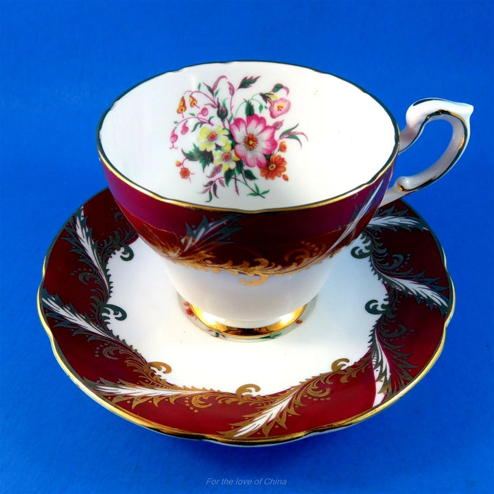 パラゴン　レッドカラーとお花がアクセントのカップ&ソーサー