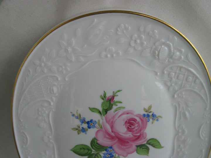 Schöne große Meissen Bildplatte mit Rote Rose und Vergissmeinicht
