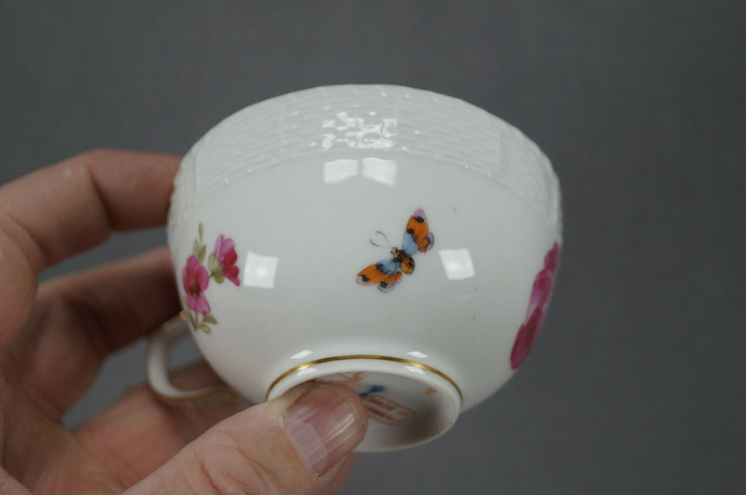 KPM Berlin Hand Painted Dresden Floral Butterfly & Gold Tea Cup & Saucer B
