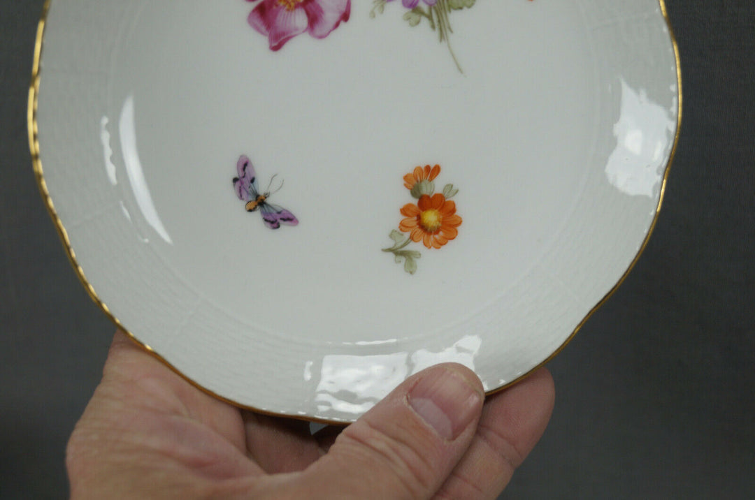 KPM Berlin Hand Painted Dresden Floral Butterfly & Gold Tea Cup & Saucer B
