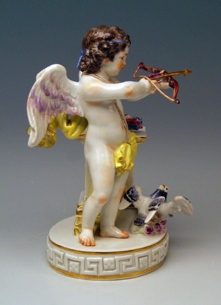 マイセン　天使シリーズ　ハート マイセン 人形 愛の矢を持つキューピッド 愛の天使 モデル