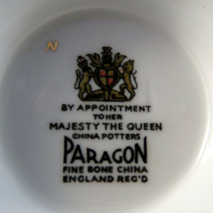 パラゴン　ローズとブルーコーンフラワーが美しいカップ&ソーサー