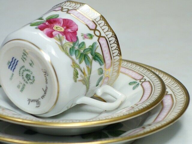 ロイヤルコペンハーゲン　フローラダニカ　カップ＆ソーサー