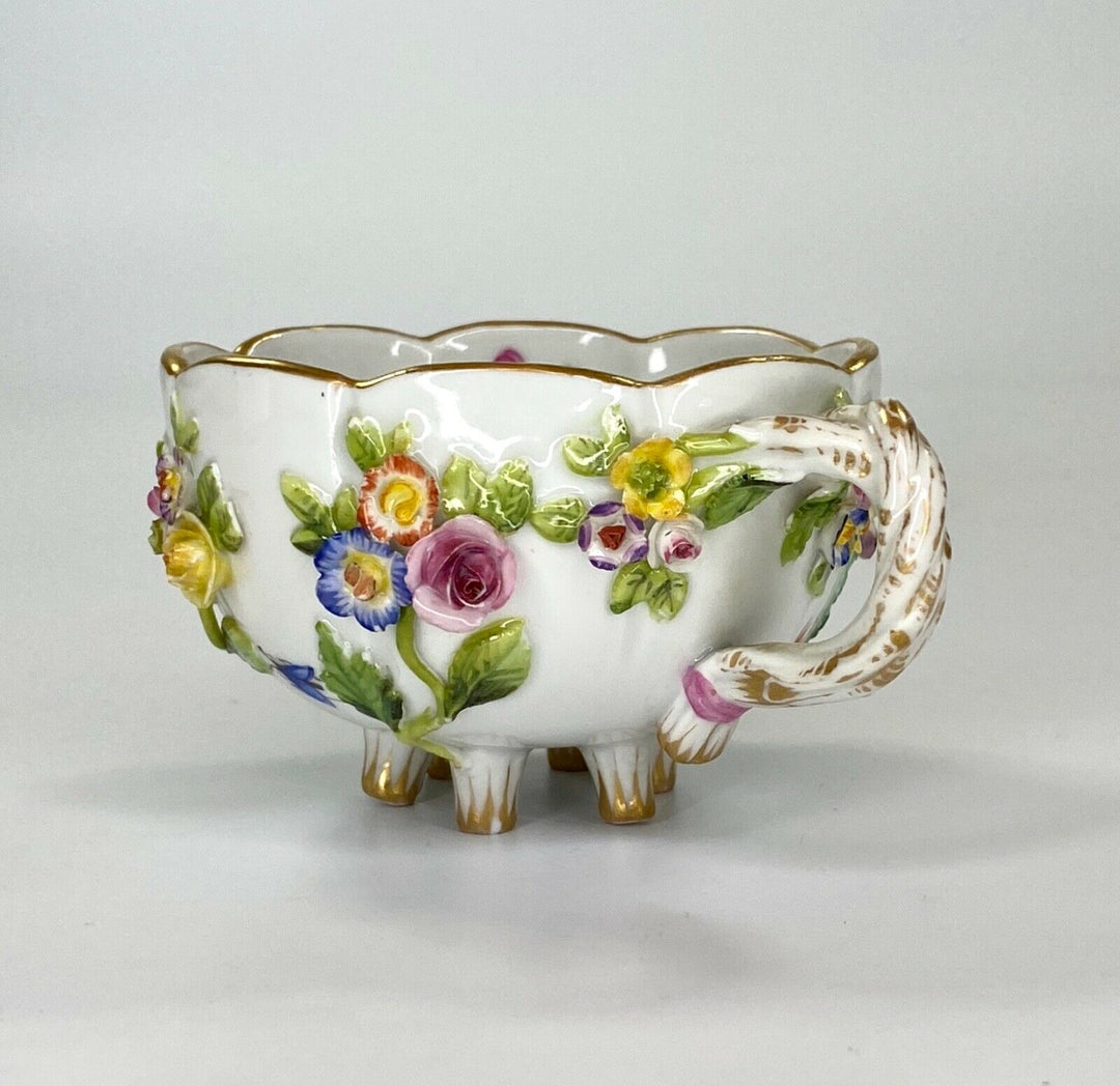 マイセン(Meissen)、1870年、花·フルーツ柄、カップ＆ソーサーセット、立体造形装飾 – アンティークテーブルウェア