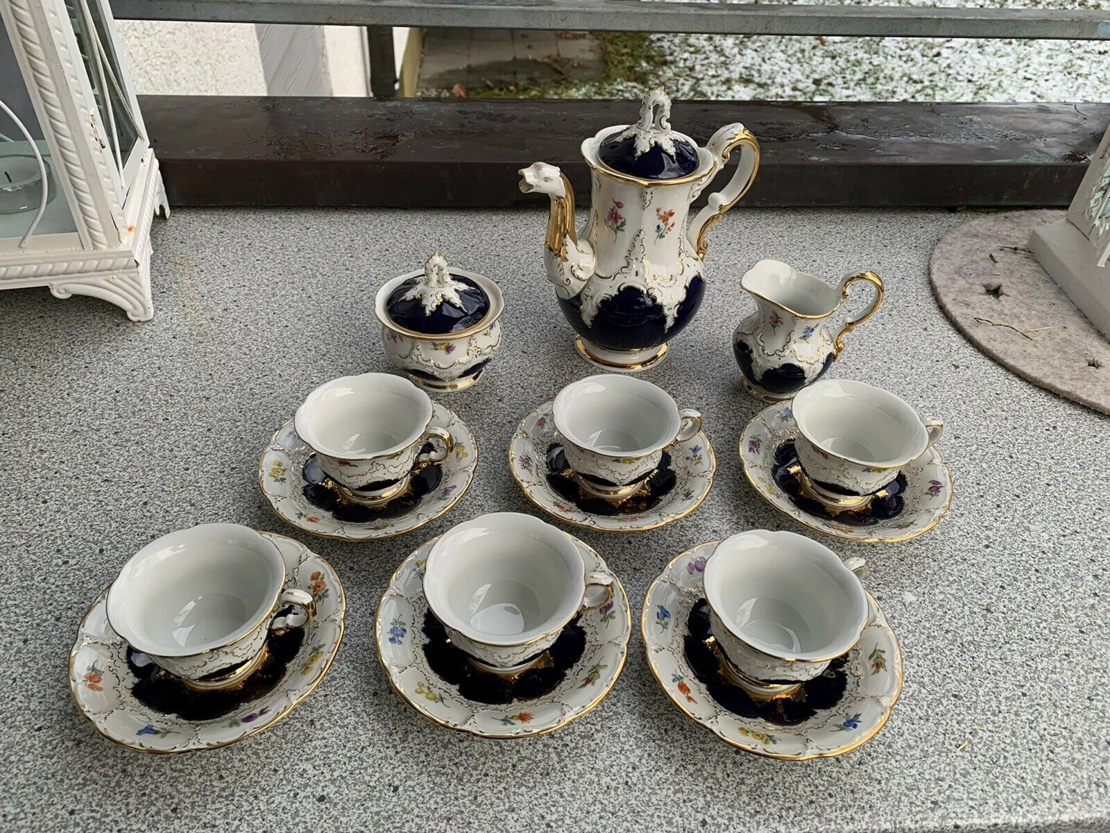 マイセンBフォーム、コバルトブルー、花々に金彩、コーヒー