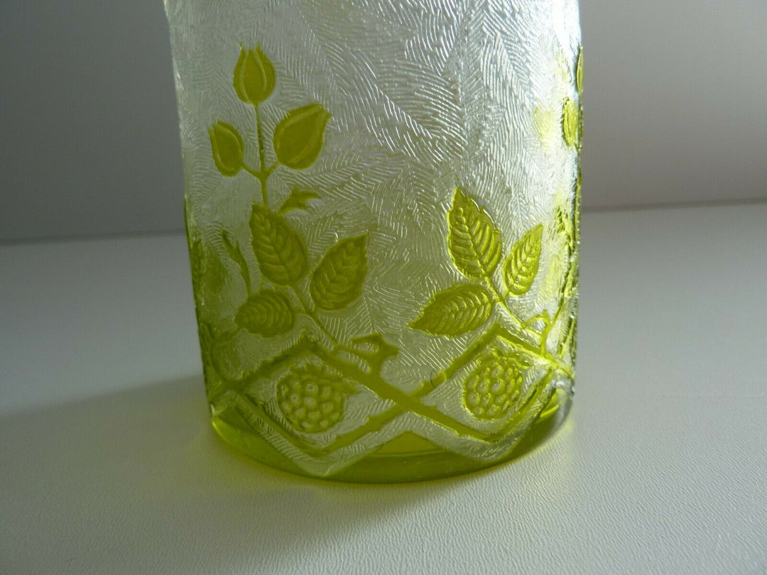 vase dégagé à l'acide de Baccarat cameo vase