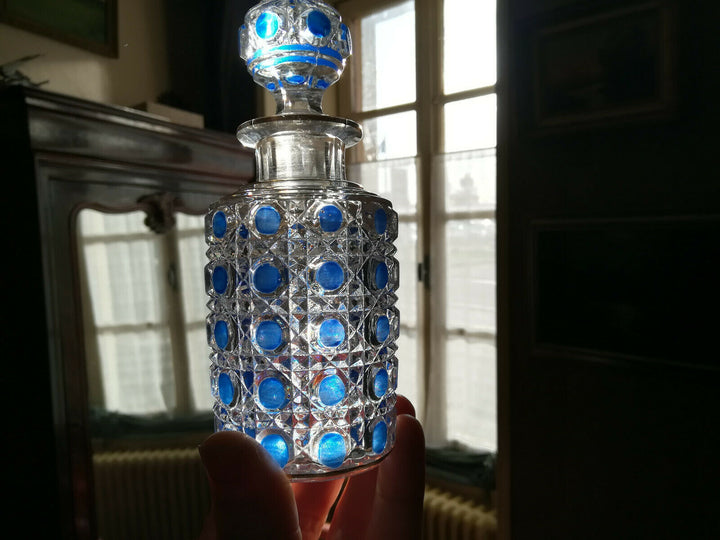 BACCARAT –1 Ancien Flacon en Cristal Massif modèle Diamants Pierreries Bleues