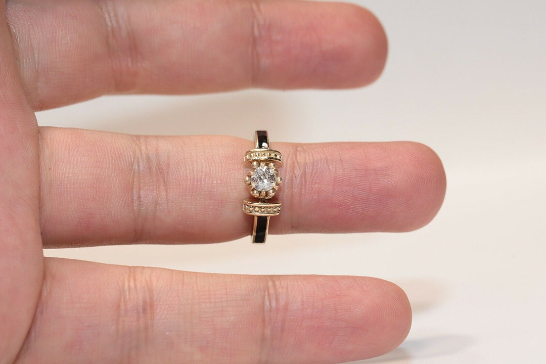 ヴィクトリアンスタイル 14K ナチュラルダイヤモンドとエメラルドのソリテールリング