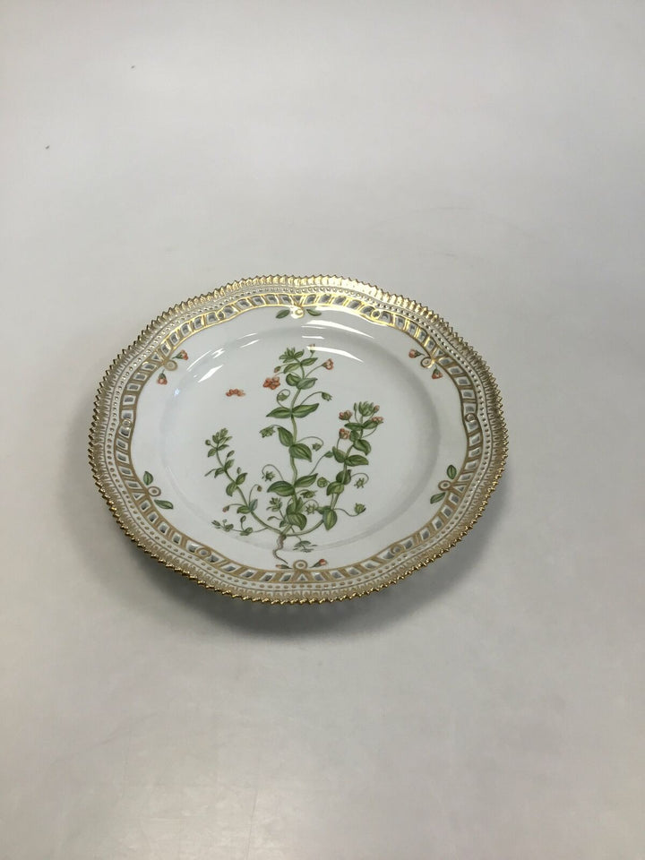 Royal Copenhagen Flora Danica plate with openwork edge No 20/3553