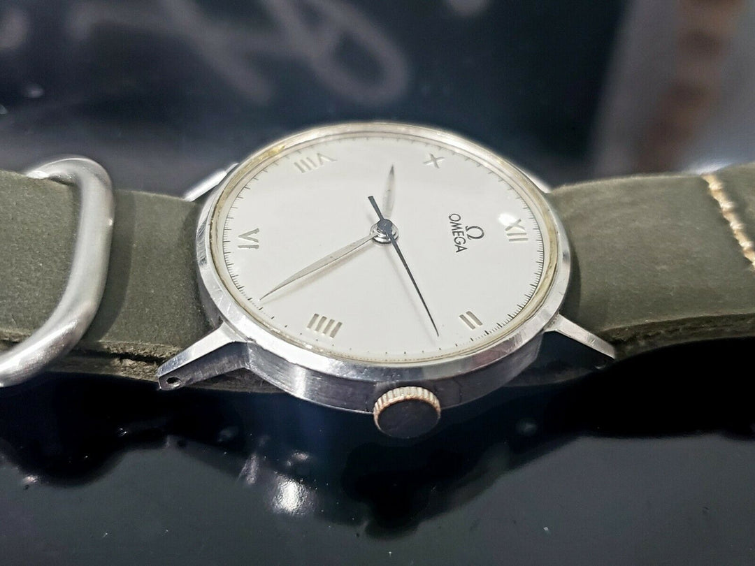 Rare Omega WW2 Military Men Roman Dial Vintage Watch Ref. 2220 /2 Cal. 30T2 SCPC