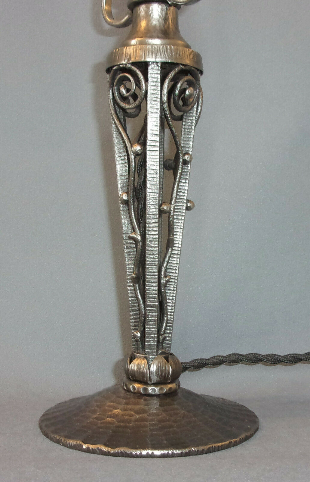 ミューラー兄弟(Muller  Frères)　アジサイの花のランプ　エティエヴァンソン『Hettier&Vincent』合作