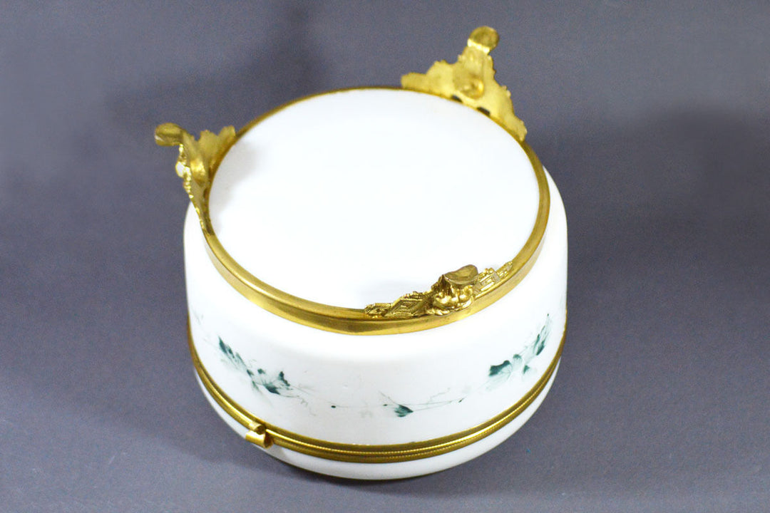 ANTIQUE 18 CM PERFECT BIG SATIN GLASS FRENCH FRANCE BOX JEWELRY AND BRONZE MOUNT