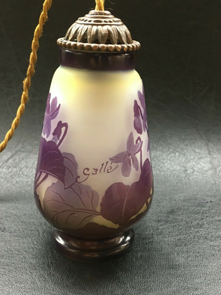 2021年 2月23日画像更新！エミールガレ　スミレの花のテーブルランプ（常夜灯）