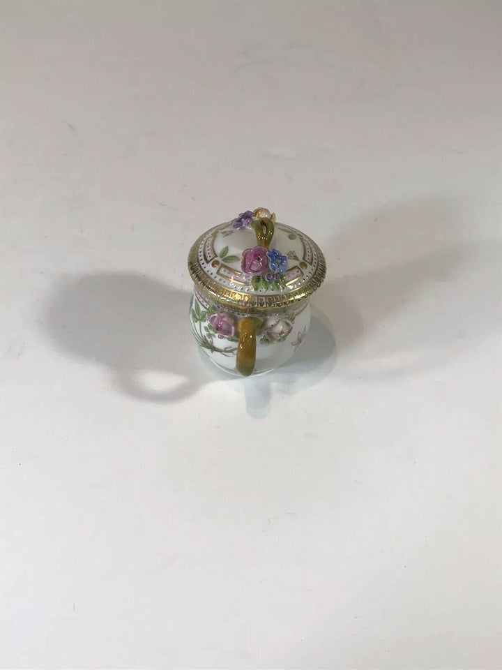 ロイヤルコペンハーゲン　フローラダニカ　蓋付カスタードカップ＆ソーサー