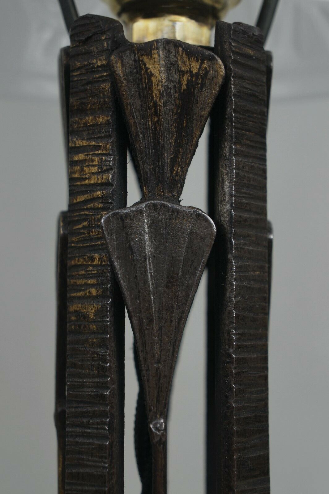 Hubens：フランス1930年代アールデコ調ランプ　錬鉄製（デュゲ作）