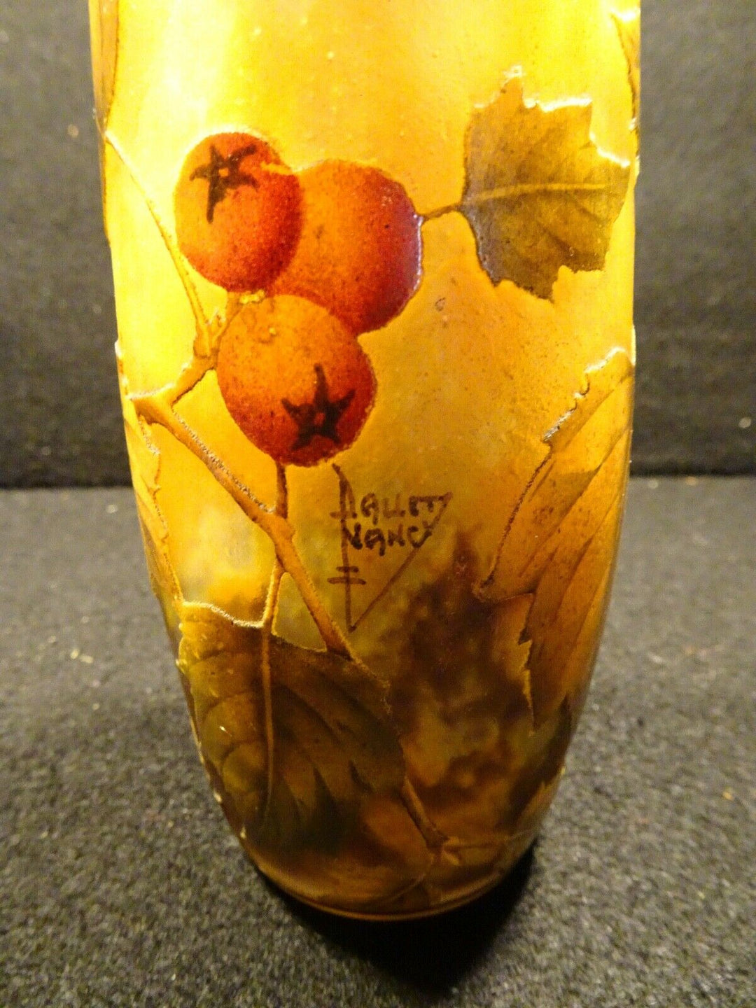 Daum Vase Pomme d'Api