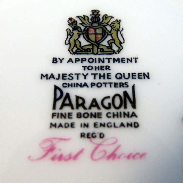 パラゴン　可愛い「ファースト・チョイス」デミタス　ップ&ソーサー