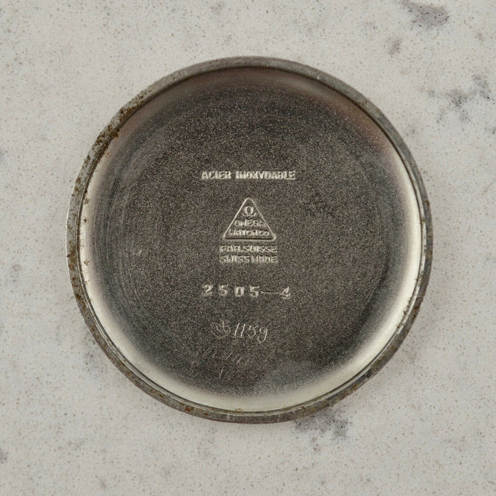 C.1947　ヴィンテージオメガ　機械式(手巻き）　ジャンボカラトラバ　腕時計　CAL.Ω260　型番2505-4　スチール製
