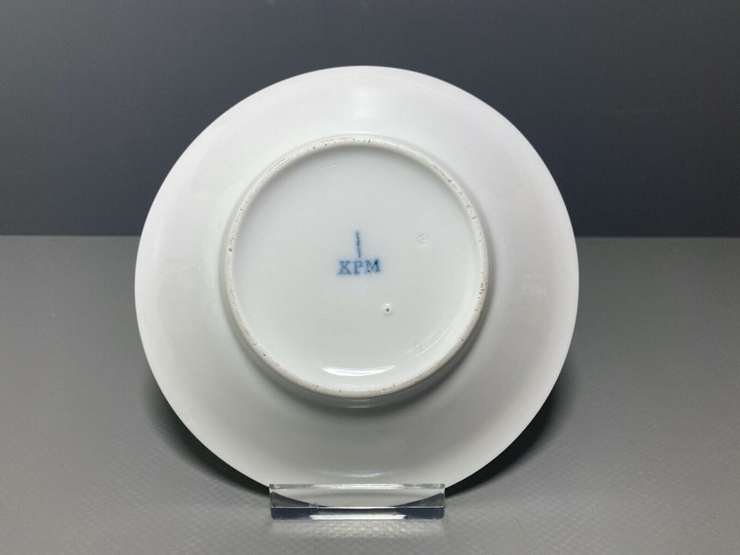 KPM BERLIN GEDECK TASSE UT GLOCKENFORM DAS MUSEUM IN BERLIN GOLD 1.WAHL UM 1837