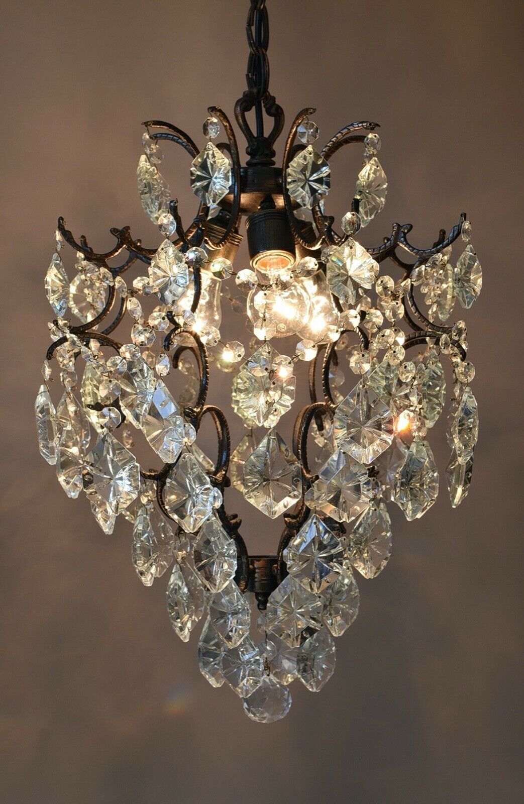 Antique/ Vintage Brass Chandelier, Ceiling lighting Wedding Bridal Pendant Lamp