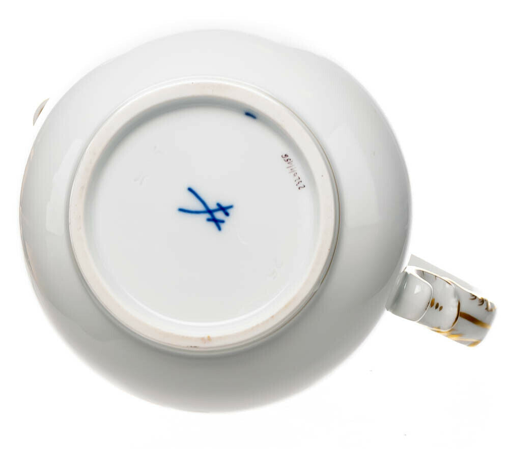 Mokkakanne Garbemuster mit Kante Meissen Neuer Ausschnitt Modell 00692 1. Wahl