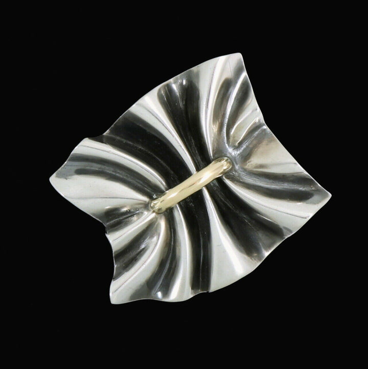 Georg Jensen. Sterling Silver and 18k Gold Brooch #399 - Lene Munthe –  アンティークテーブルウェア