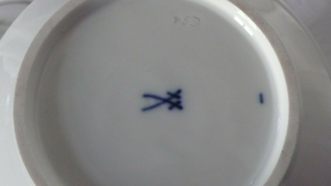 Große Kaffeekanne Meißen Schwertermarke Porzellan reiche Blumenmalerei , A-Kante