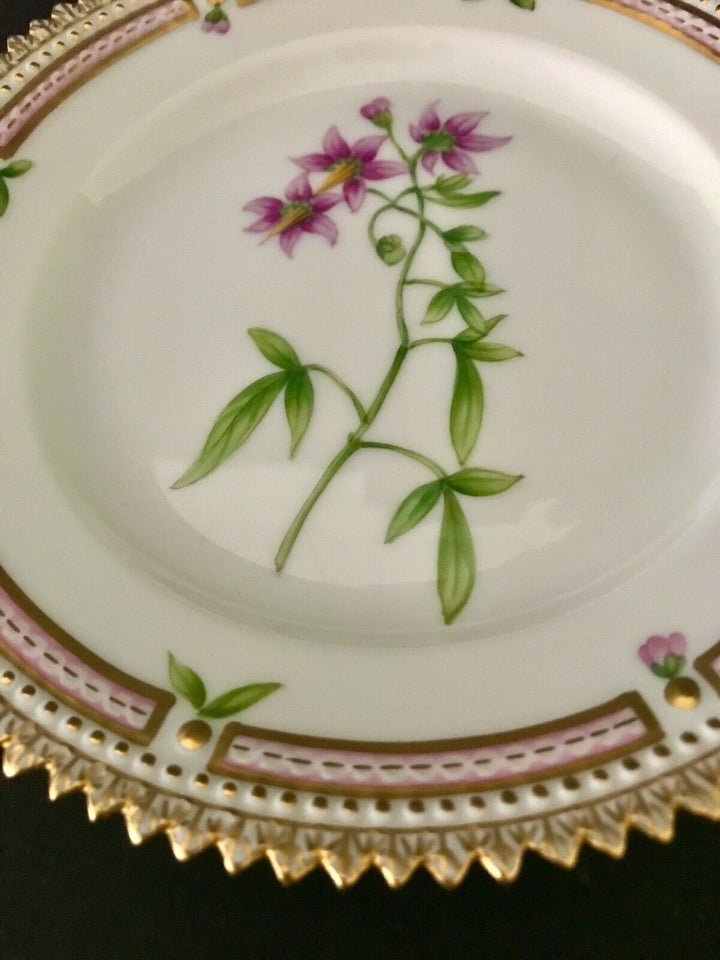 Royal Copenhagen Flora Danica Bread Plate 20/3552 Solanum Dulcamara L.