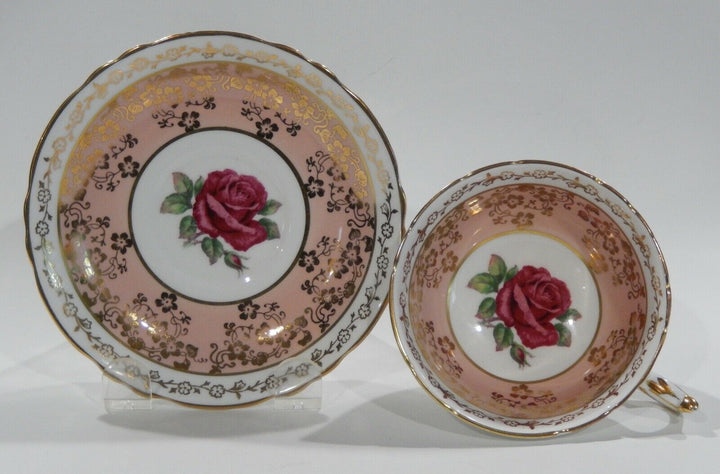 パラゴン ピンクローズと金彩のロココ文様のカップ＆ソーサー