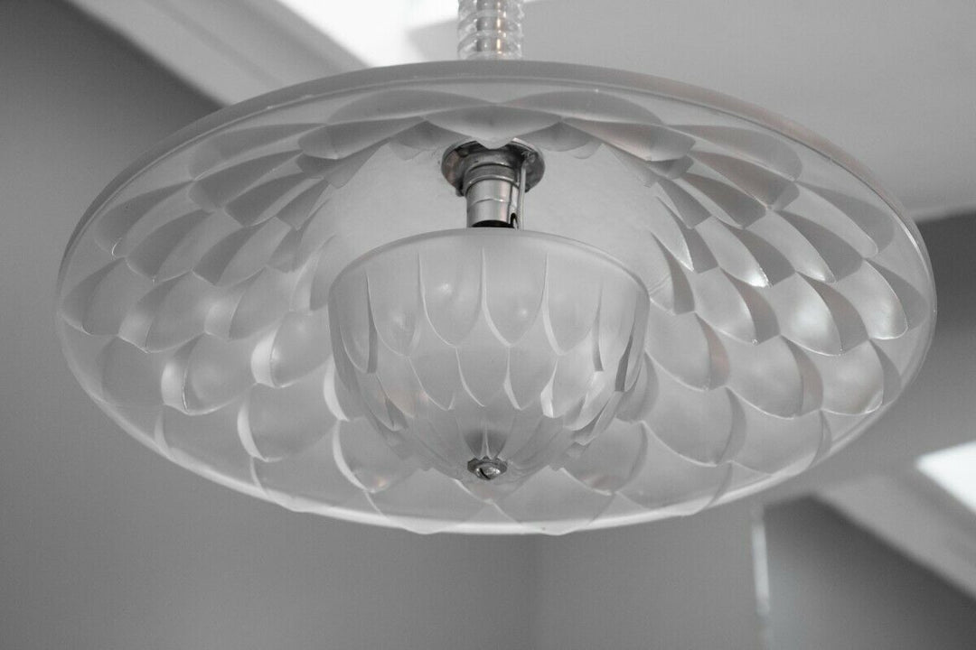 René LALIQUE (1860-1945) - chandelier "Verona", also known as model "Dahlia" 1927