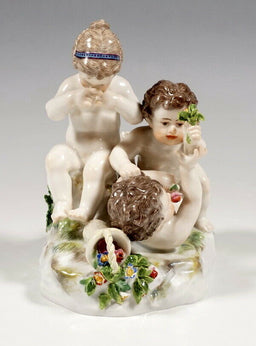 ドイツアンティークマイセン希少 「靴の中でキスする天使たち