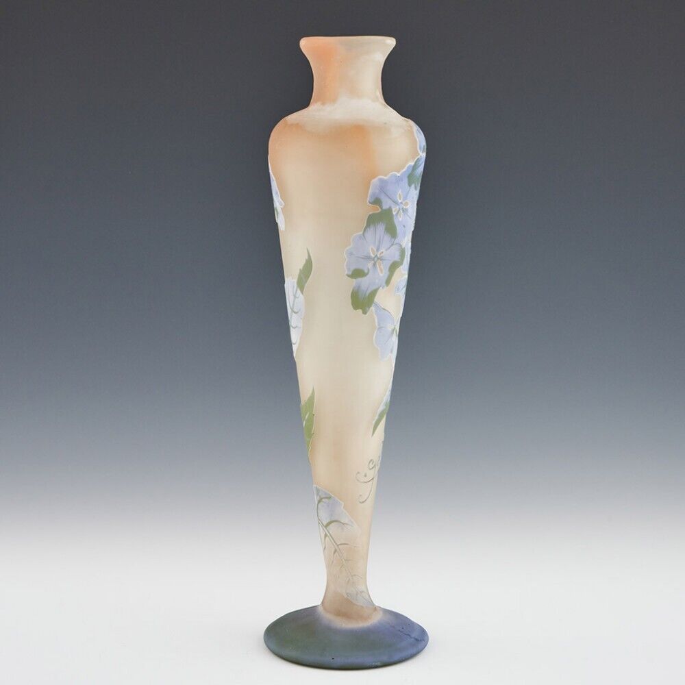 エミールガレ　紫陽花の花の幻想的な花瓶（スターガレ時代の作品）