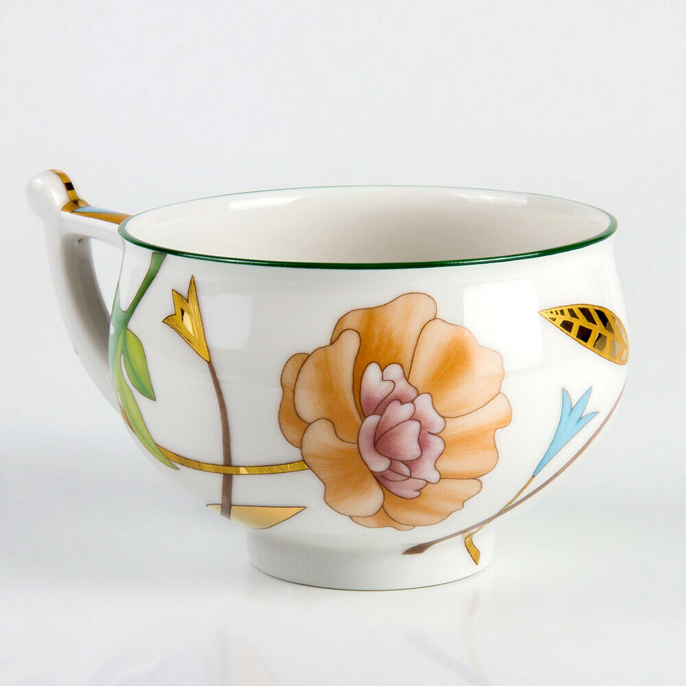 Laurentia Teacup and Saucer by Imperial Porcelain Russian Lomonosov China LFZ
