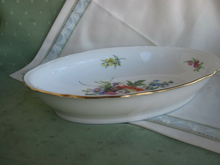 Schöne Meissen Schale mit vielen Blumen und Gold