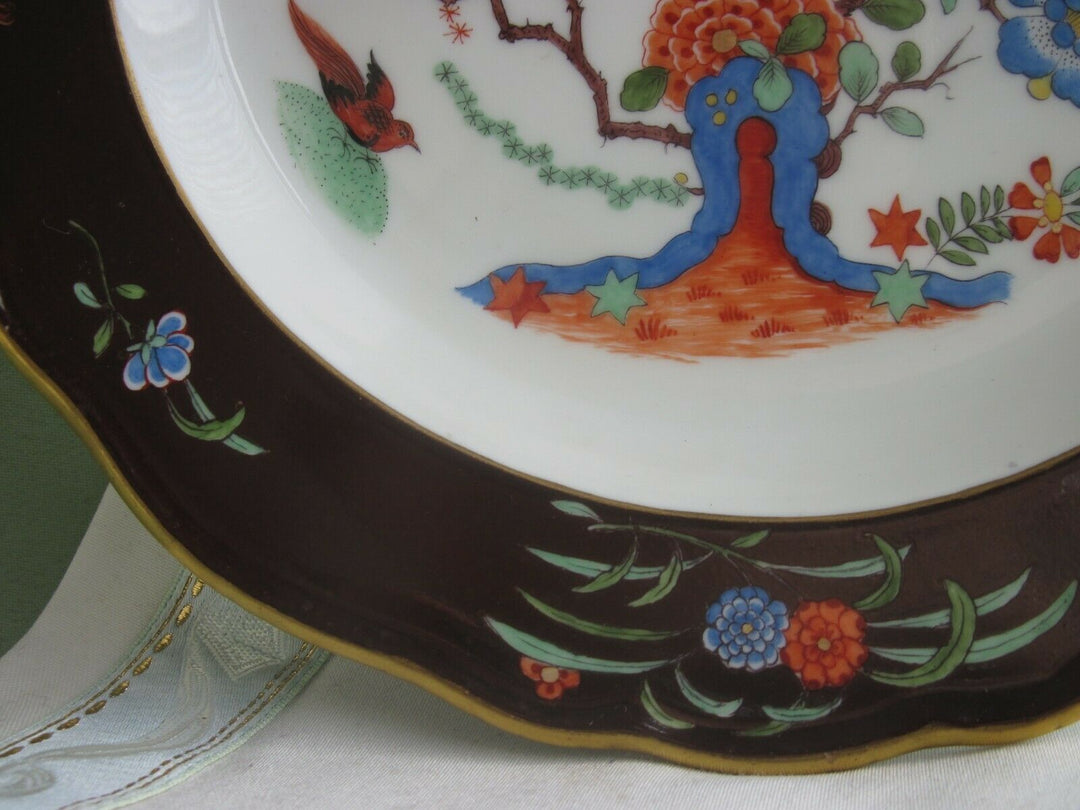 Schöner Meissen Teller mit vielen Indischen Blumen, Kakiemon Malerei
