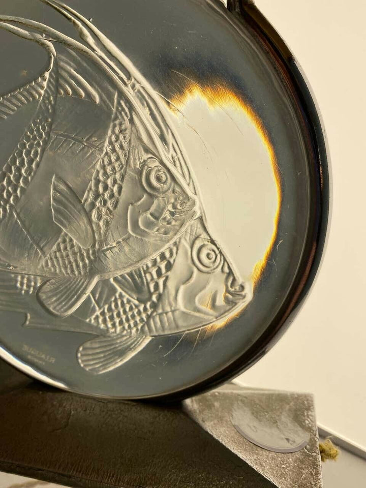 René LALIQUE (1860-1945) : Lampe de cheminée modèle " Poisson "