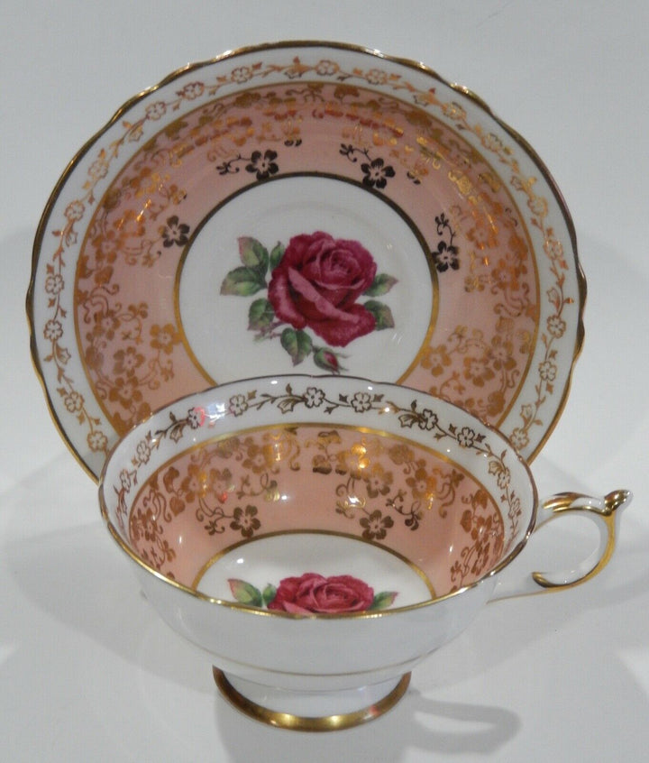 パラゴン　ピンクローズと金彩のロココ文様のカップ＆ソーサー
