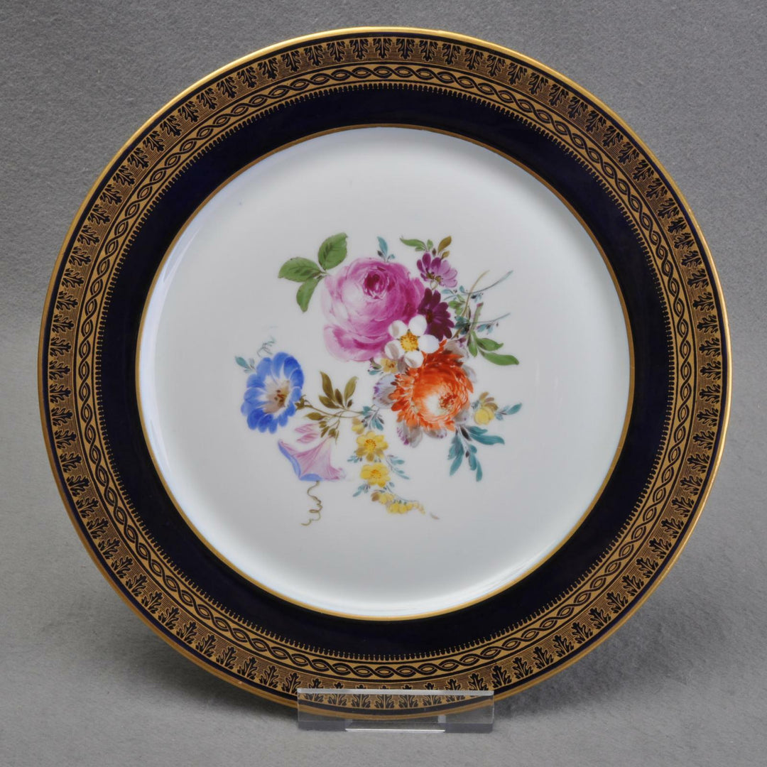 Meissen großer Wandteller, kobaltblau, Blumen Bukett, aufwändiger Goldrand, 1.W.